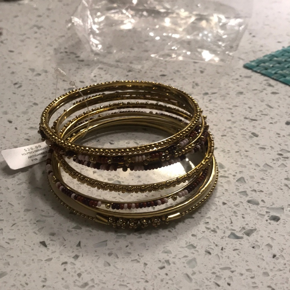 8 price bracket set